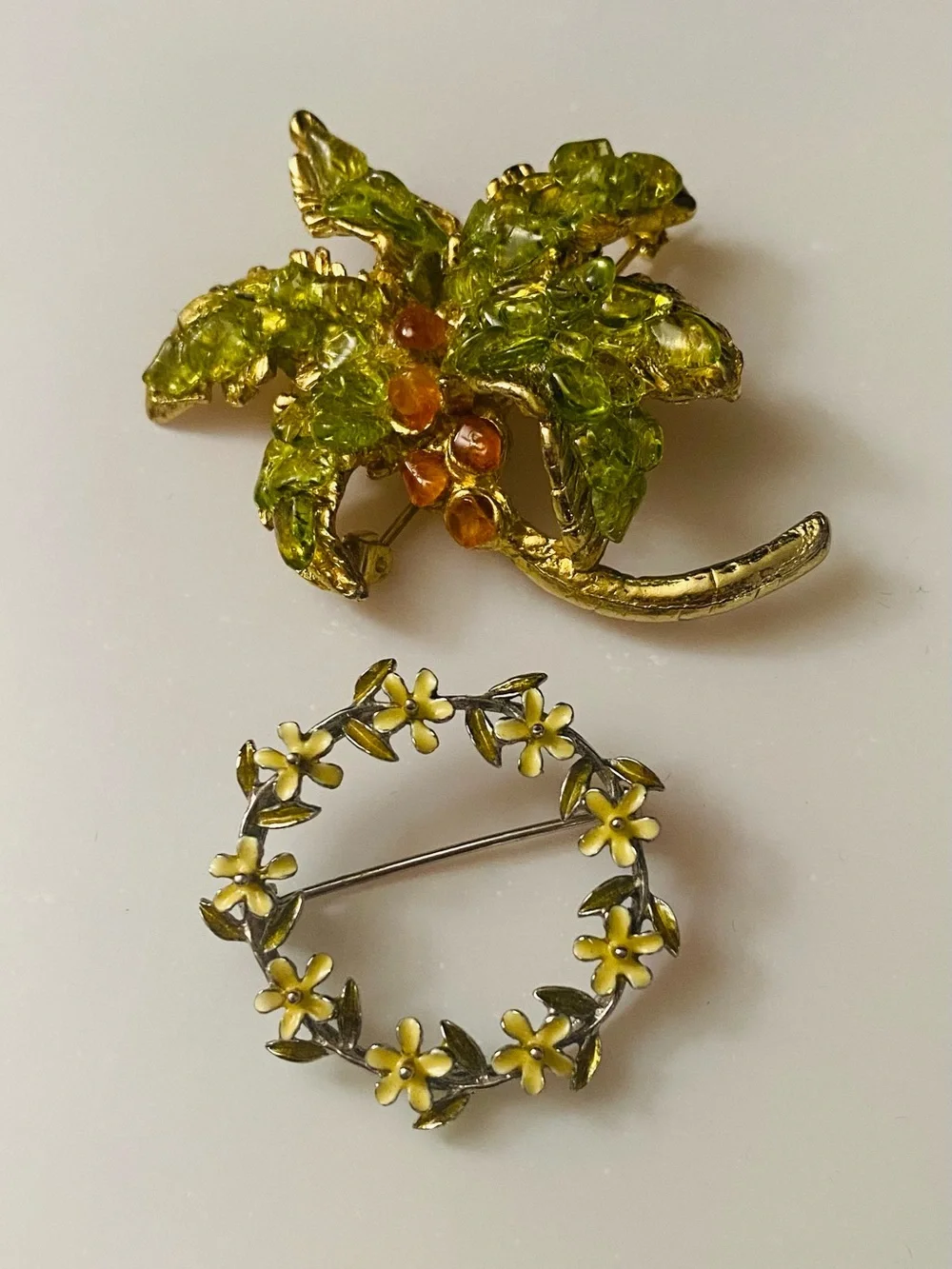 Green Palm Tree & Yellow Floral Brooch Set - Fashion Women Jewelry